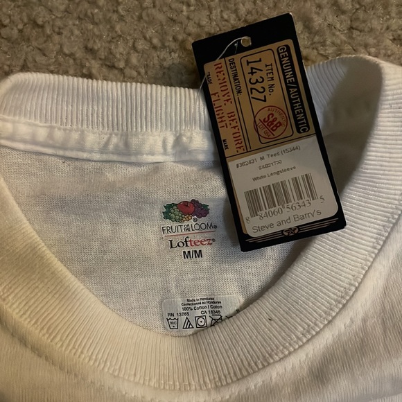 🆕 NWT “Kiss Me I’m Mexican” Long Sleeve T-Shirt, Unisex Size Medium - Picture 3 of 3